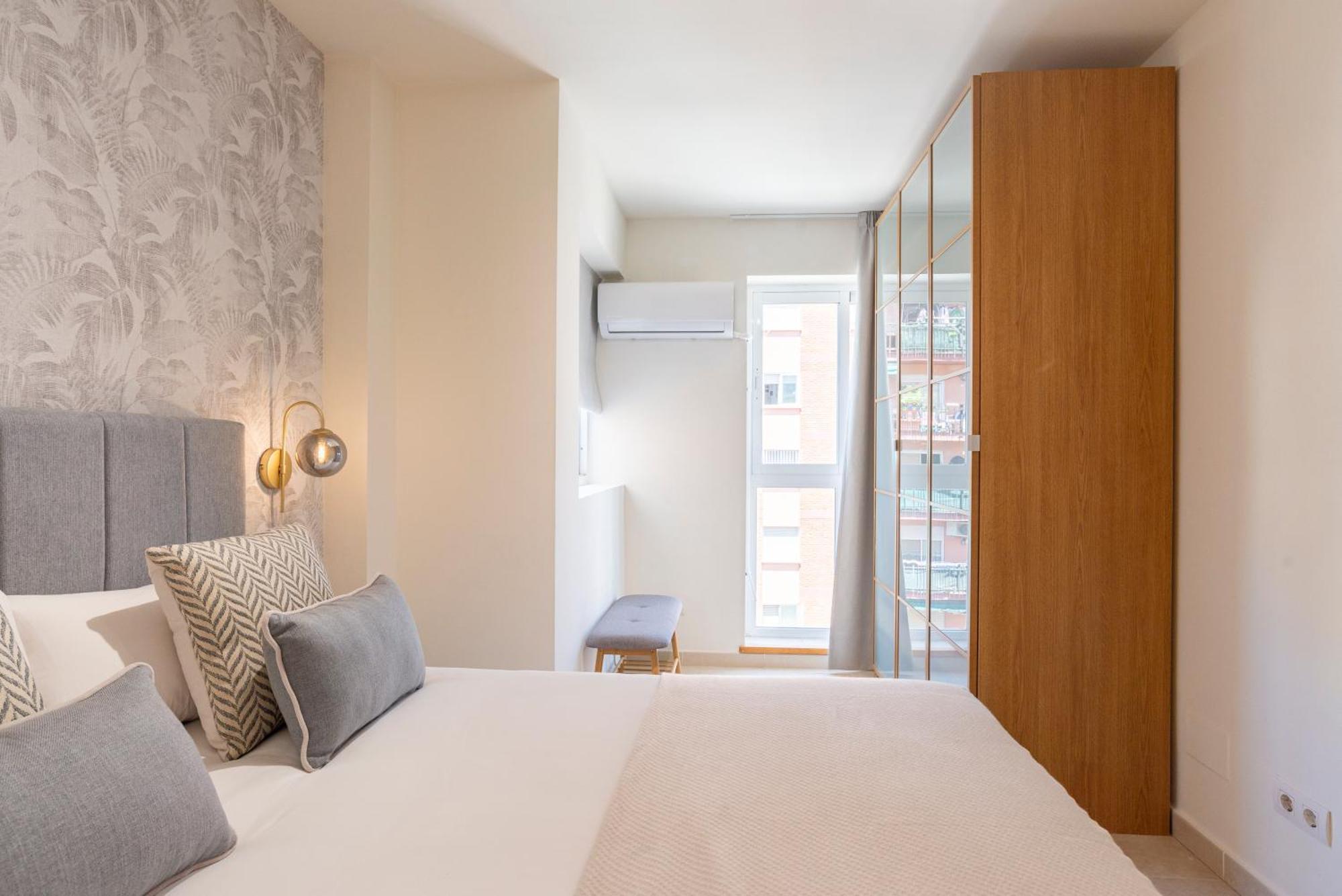 Apartment Claret I By Ele *