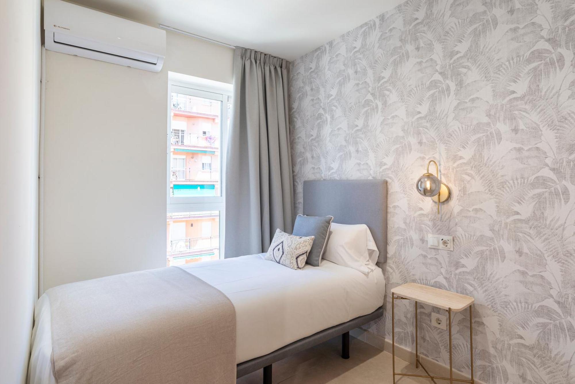 Claret I By Ele Apartment