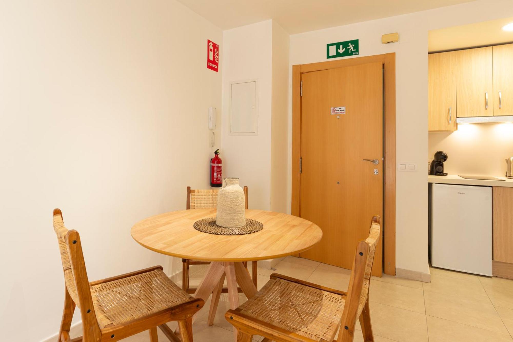 Apartment Claret I By Ele Málaga